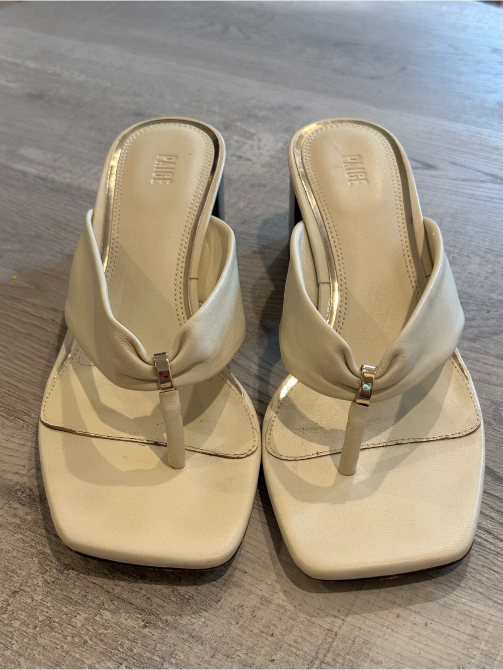 PAIGE Ivory Leather Thong Mule Sandals Gold Trim Square Toe Size 8